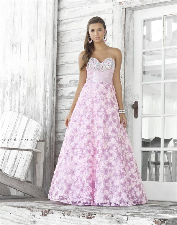 Modelos de Vestidos de Fiesta de 15 Años para Gorditas rosa