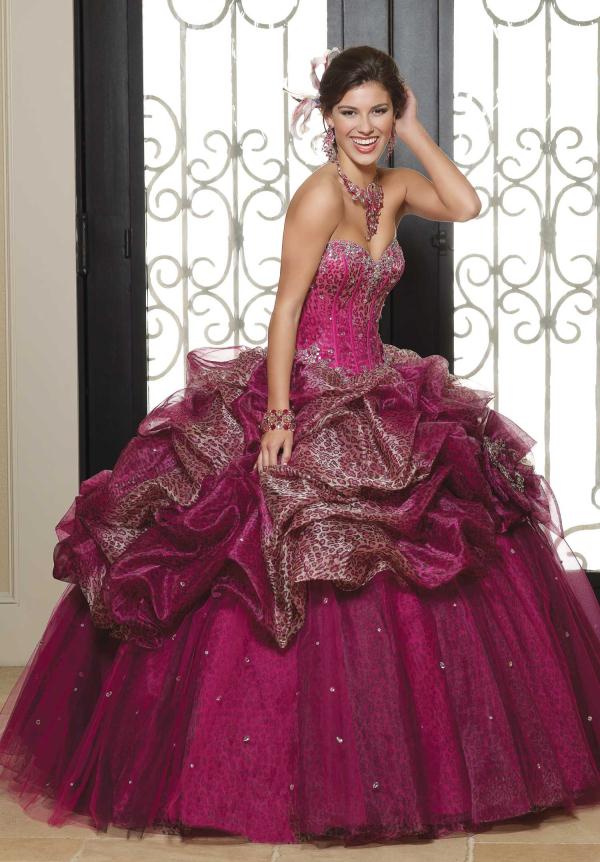 Vestido para Fiesta de 15 Años de color Fucsia 1